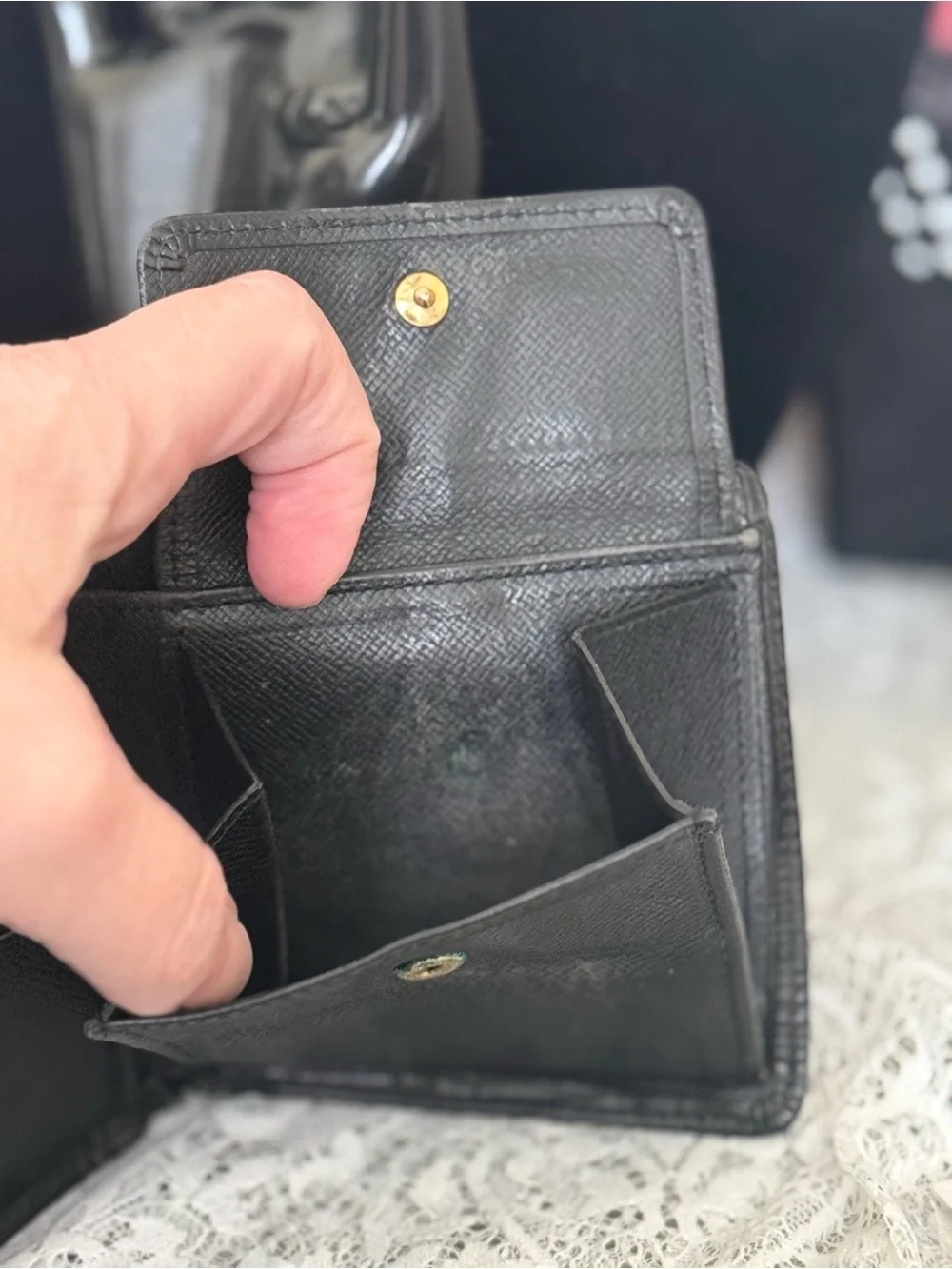 *REHAB* Louis Vuitton Epi Leather Bifold Wallet - Picture 5 of 7